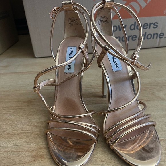 Steve Madden rose gold strappy heels - Picture 4 of 4